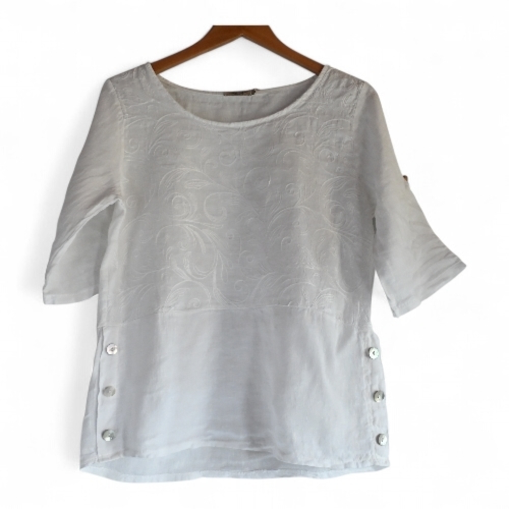 Chic White Button-Detail Women's Blouse
